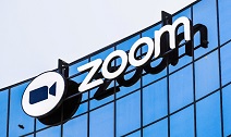 如何使用Zoom的选项功能来增强会议的安全体验呢？